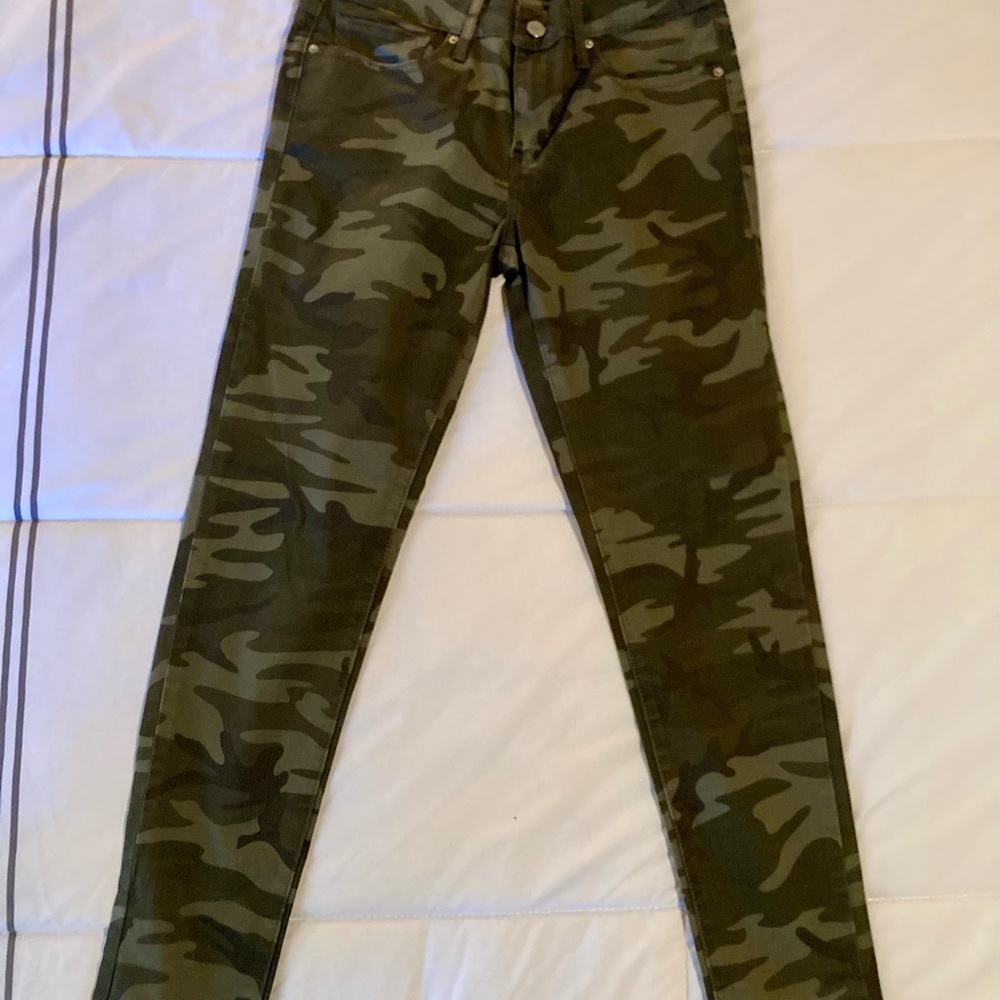 Levi's Green Camouflage Skinny Jeans